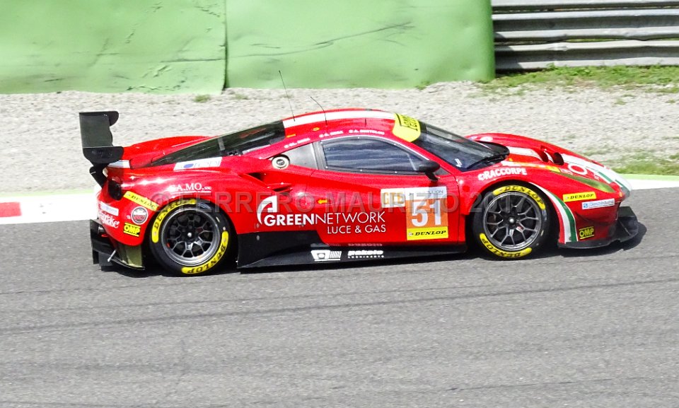 Ferrari F488 GTE - SPIRIT OF RACE - Gianluca Roda (ITA) - Giorgio Roda (ITA) - Andrea Bertolini (ITA)